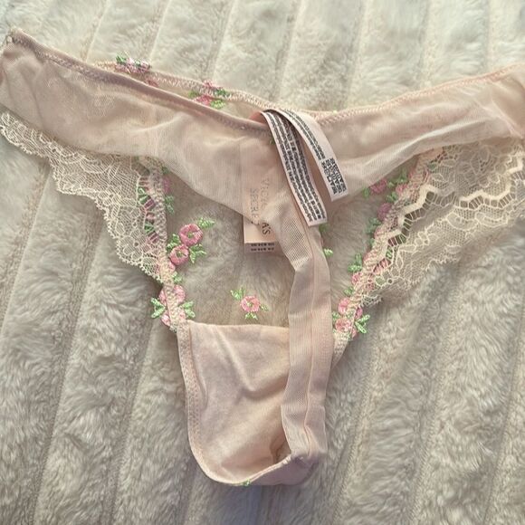 NWT Victoria's Secret Large Pink Thong Panty Rosebud Embroidery Dream Angels Med - Picture 6 of 7